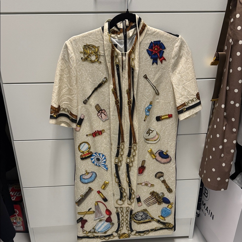 Moschino Cream Short-Sleeve Dress with Multicolor Vanity Print